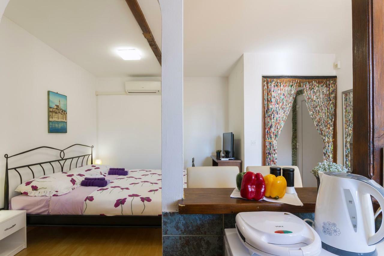 Studio Apartman Ela Пула Экстерьер фото